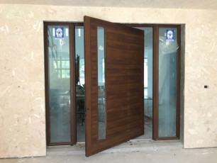 Aluminum & Glass Entry Doors